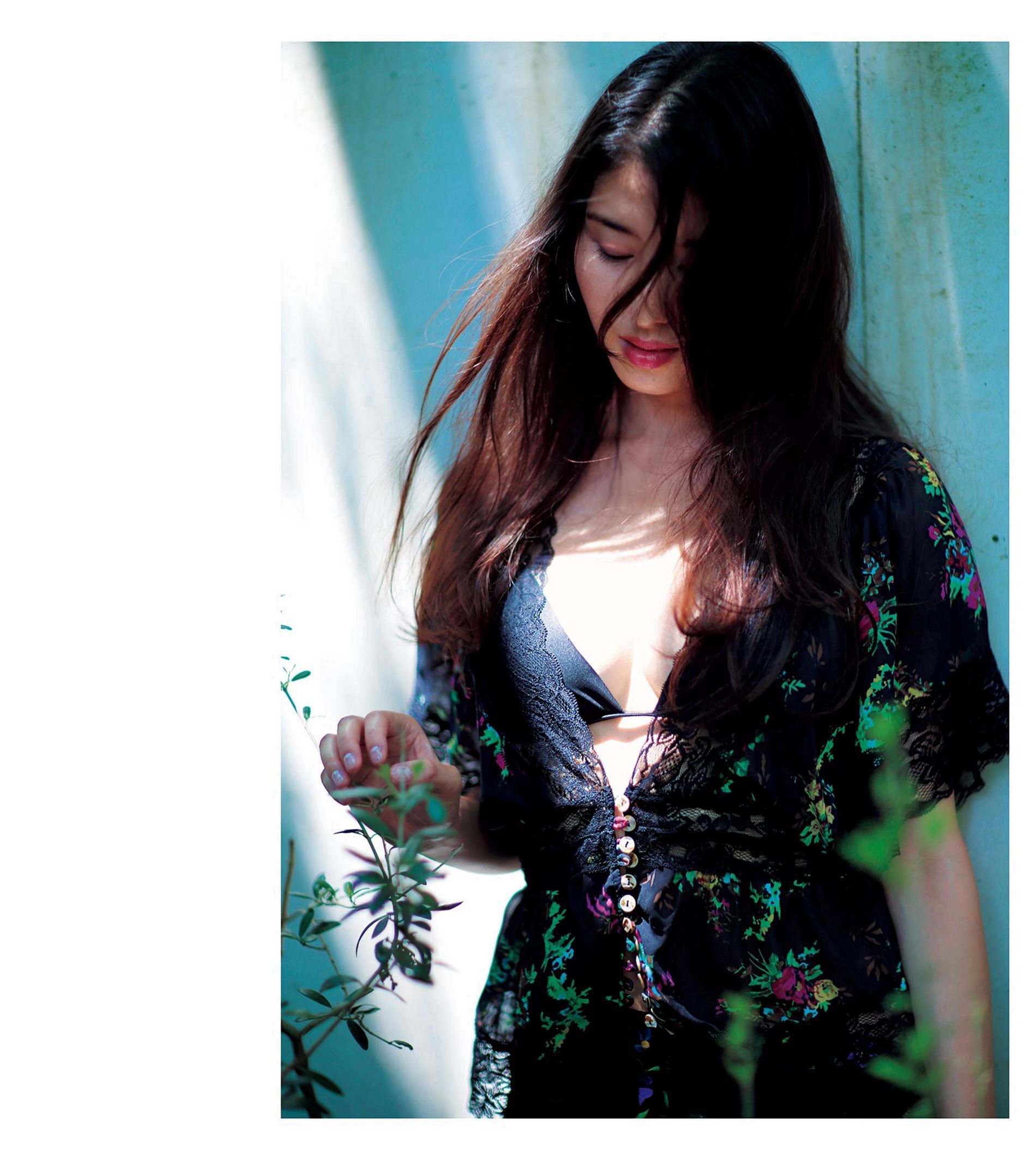 橋本マナミ写真集 『MANAMI BY KISHIN』(2014.12.08)